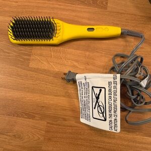 Drybar Yellow Heated Straightening Brush